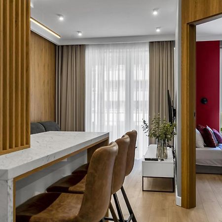 Lotnisko Chopina Modern Apartment Warszawa Exteriör bild