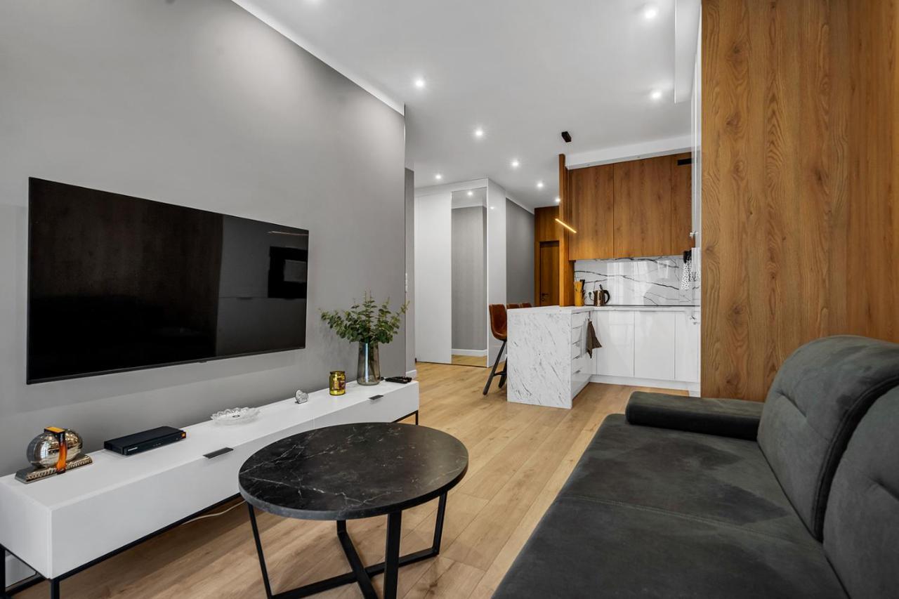 Lotnisko Chopina Modern Apartment Warszawa Exteriör bild