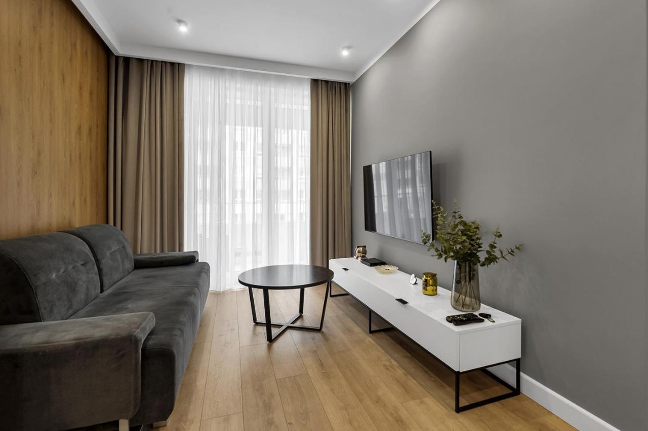 Lotnisko Chopina Modern Apartment Warszawa Exteriör bild